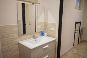 Centro - Ufficio A/10 ristrutturato 60 mq, indipen