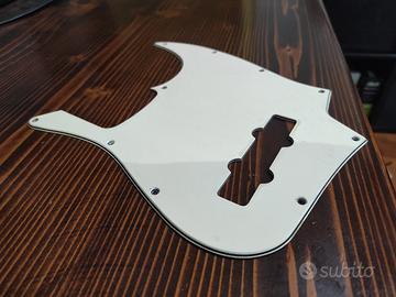 BATTIPENNA BASSO FENDER JAZZ