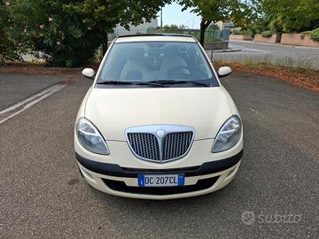 Lancia Ypsilon 1.2 benzina SOLAMENTE 93.000 KM