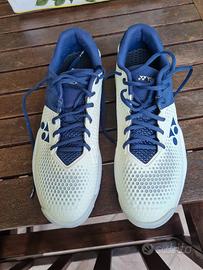 scarpe da golf o tennis