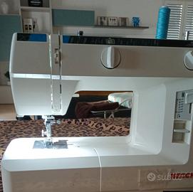 macchina da cucire Necchi modello cdr2004