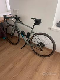 Cube nuroad  pro gravel