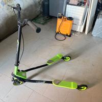 monopattino a 3 ruote