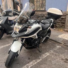 Honda NC 750 cambio automatico
