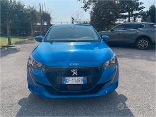 Peugeot 208 e 136 CV 5 porte Allure Pack Cockpit