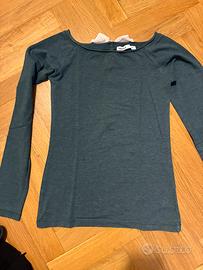 Maglia verde petrolio con fiocco bianco