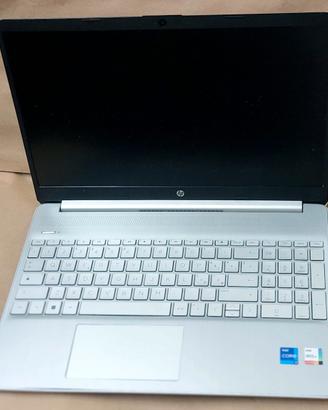 Notebook HP 15s-fq5083nl Intel i7-12° Gen 8GB Ram