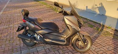 Scooter Yamaha X-Max 250 (2016)