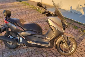Scooter Yamaha X-Max 250 (2016)