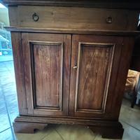 Arredamento credenza con vetrina