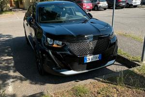 Peugeot 2008 BlueHDi 130 S&S EAT8 Allure Pack