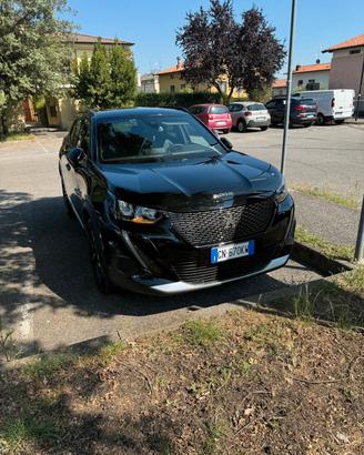 Peugeot 2008 BlueHDi 130 S&S EAT8 Allure Pack