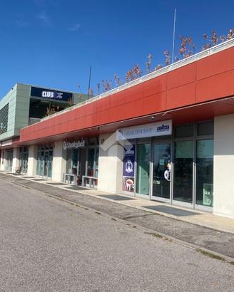 NEGOZIO A CASTIGLIONE DELLE STIVIERE