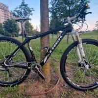 Mountain Bike full carbon Trek Superfly Pro 29er