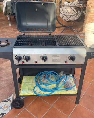 Barbecue a gas con fornello laterale