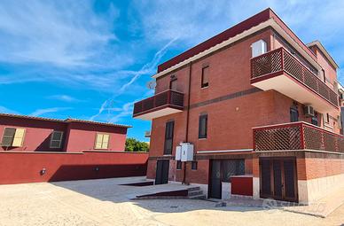 Villa Unifamiliare  divisa in 2 appartamenti