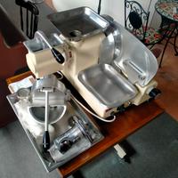 Tritacarne grattugia affettatrice