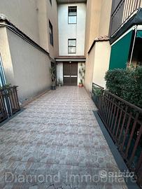 Appartamento ascensorato ad Aci Catena