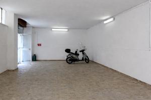 Posti auto e moto al coperto zona stadio