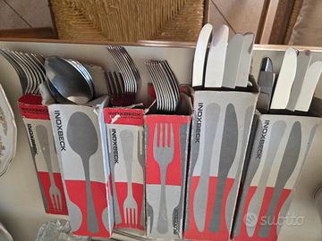 piatti bicchieri calici vasi