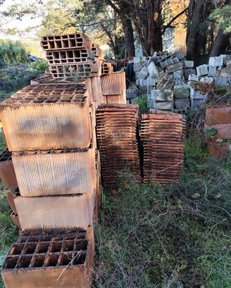 Materiale vario edilizia ,blocchi...