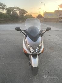 Yamaha tmax