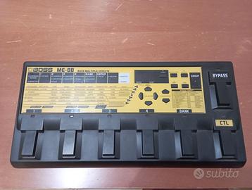 Pedaliera multieffetto per basso Boss ME 8b