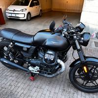 Moto Guzzi V7 III - Stone 2019