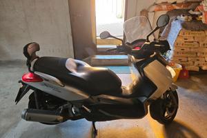 YAMAHA X MAX 250