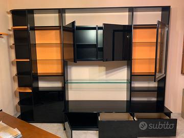 MOBILE SALA CON VETRINE E LUCI