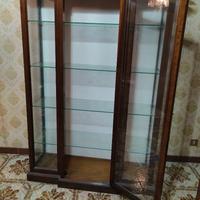 Vetrine in arte povera legno