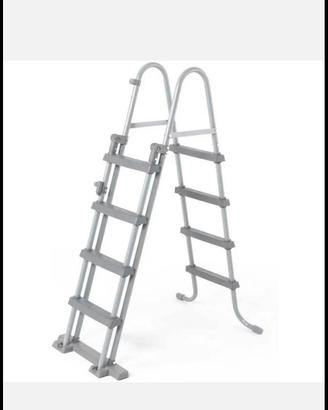 scaletta 122cm nuova mai usata