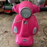 Vespa rosa bambina