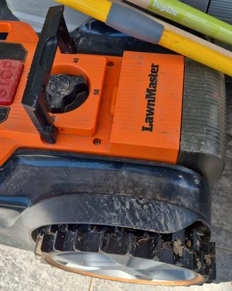 Robot Tagliaerba LawnMaster VBRM16 – Per Ricambi