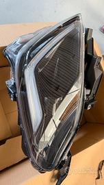 faro anteriore suzuki swift 2024