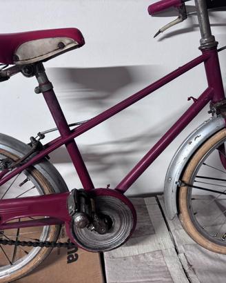 Bicicletta bambini bianchi vintage