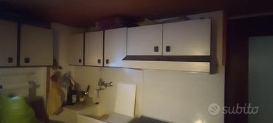 Vecchia cucina della nonna quasi vintage