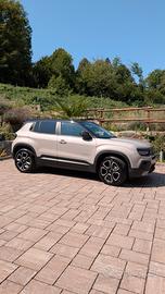 jeep avenger e-Hybrid summit 