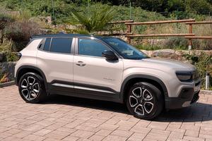 jeep avenger e-Hybrid summit 