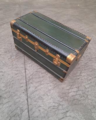 antico baule in legno