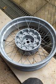 Cerchi a raggia BMW 850 rt