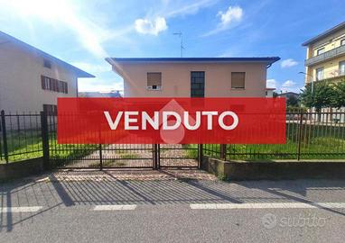 VILLA SINGOLA A MOZZO