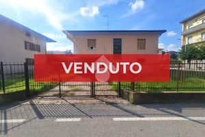 VILLA SINGOLA A MOZZO