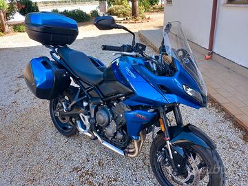  Moto Triumph Tiger 