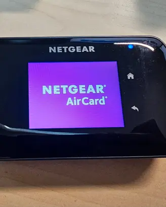 Router 4G Netgear Aircard 810