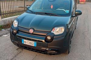 Fiat pandina Hybrid modello cross