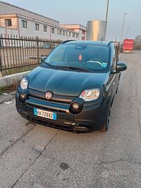 Fiat pandina Hybrid modello cross