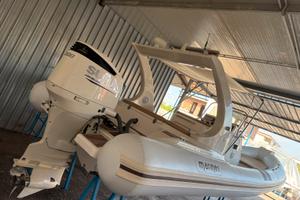 Mariner 830 wa suzuki 300 apx