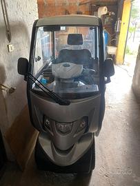Carrozzina elettrica disabili