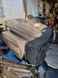 Borsa da serbatoio TanklockED estensibile per moto